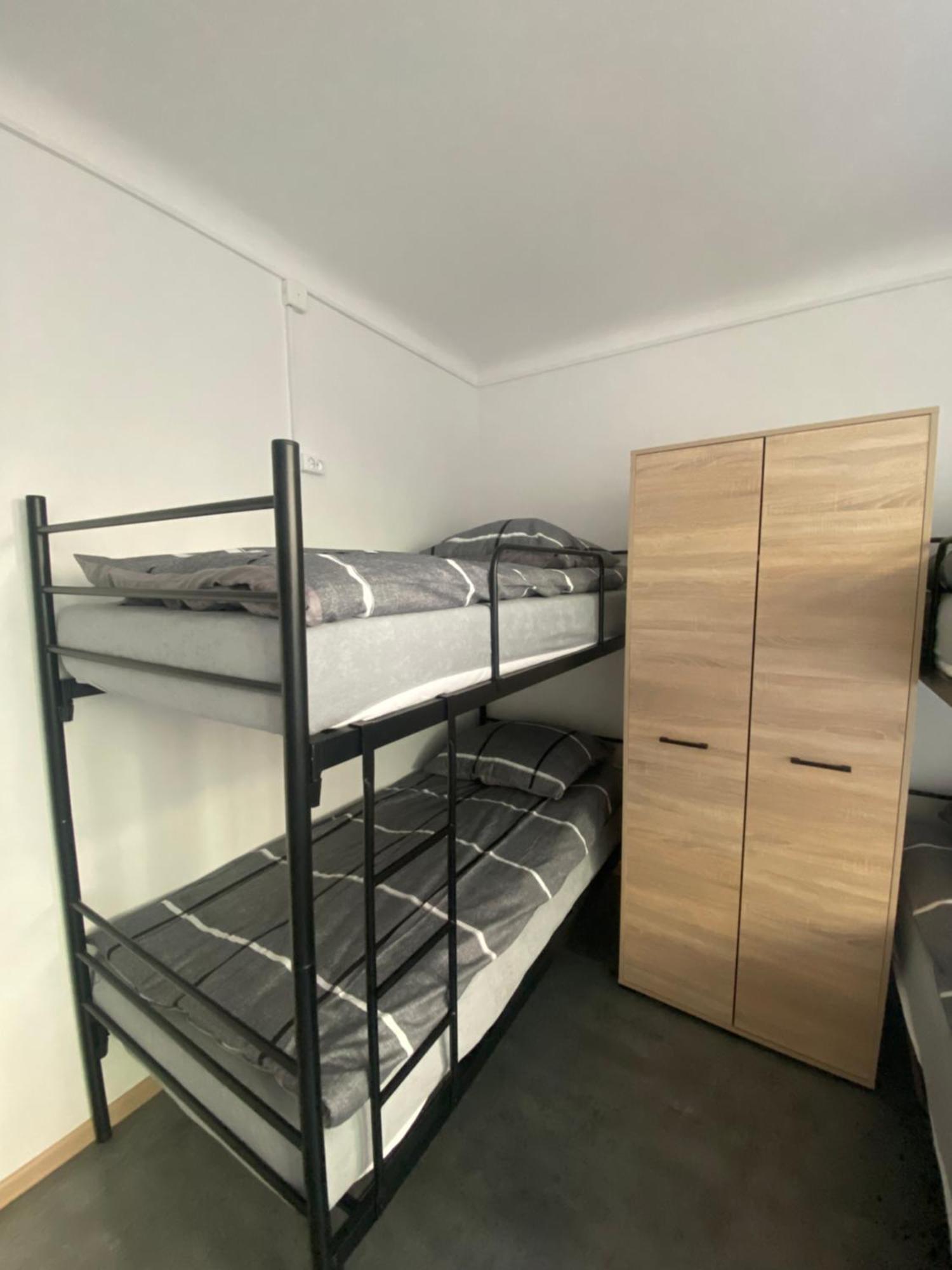 Hostel Harmonia Warsaw Ngoại thất bức ảnh