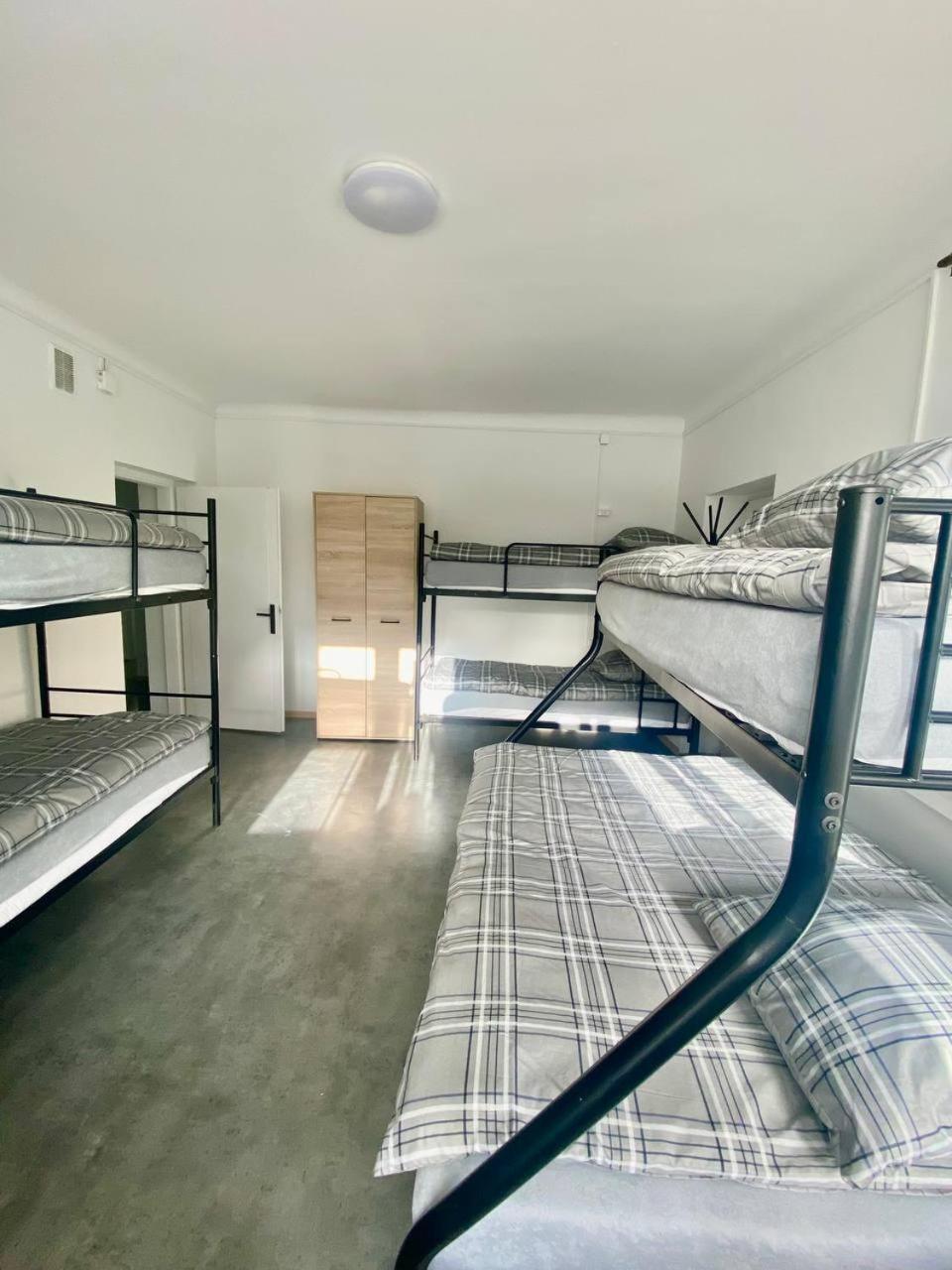 Hostel Harmonia Warsaw Ngoại thất bức ảnh